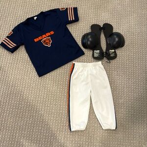 Little boy Chicago Bears Football Outfit/Costume. Size Medium. Appx age 7-9